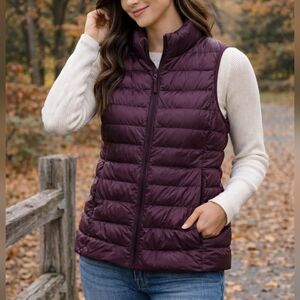 Uniqlo Quilted Puffer Vest Plum Purple M Lightweight Down Feather Zip Jacket